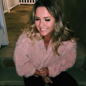 Meet your Posher, Sydney